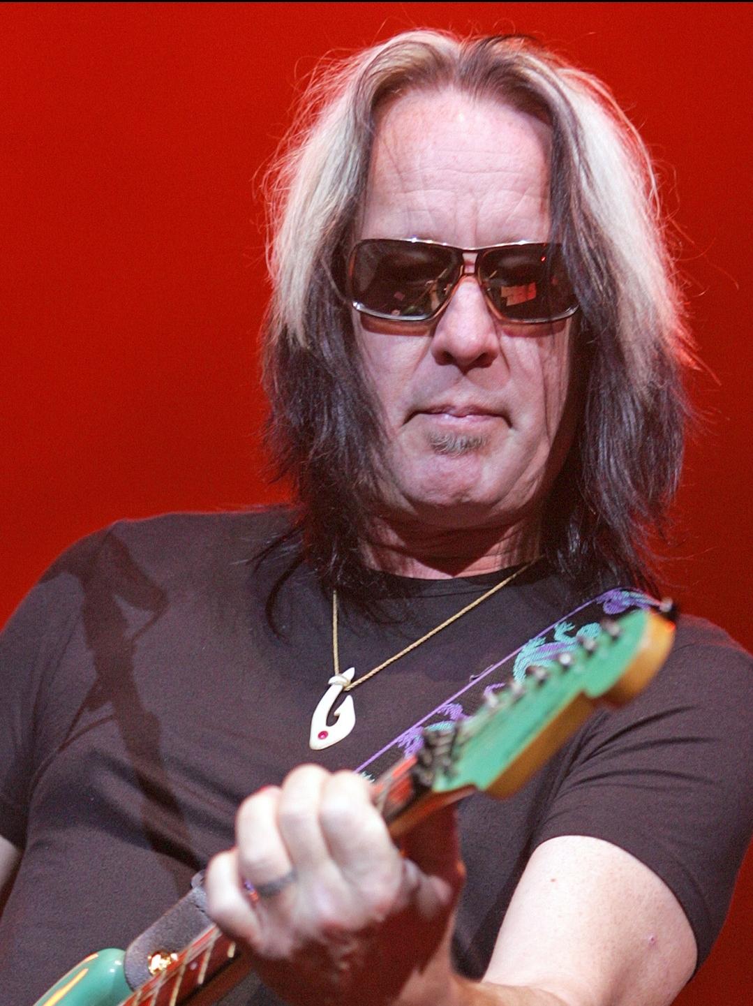 Todd Andrew Rung 15 Overlooked Bands That Still Made a Huge Musical Impact | eBaum's World