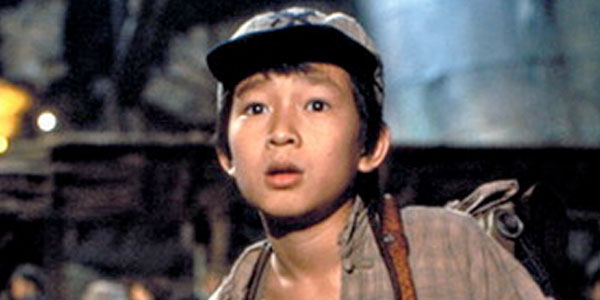 An open casting call was put out to elementary schools to find a young Asian actor to play Short Round.  Jonathan Ke Quan arrived with his brother not to audition, but to only provide moral support.  He caught the Casting Director's attention during his brothers audition by constantly telling him what to do and what not to do.