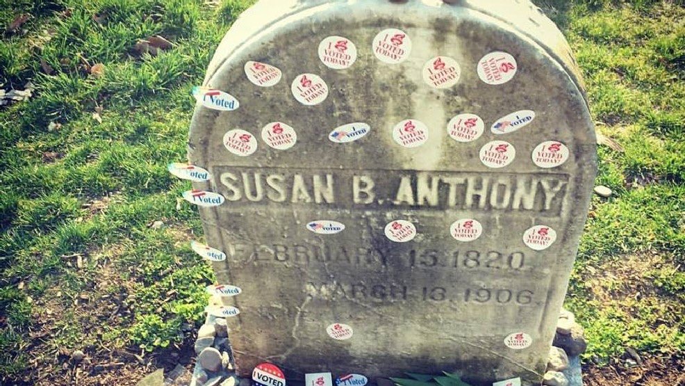 At 11 a.m., Lovely Warren, the mayor of Rochester and the first woman elected to that position, arrived at the grave. “I was elected 141 years to the day that Susan B. Anthony cast the illegal vote that she was arrested for. 