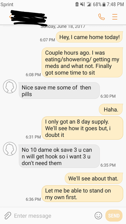 Chat texts of someone who had surgery and has a friend who wants some of those pills.