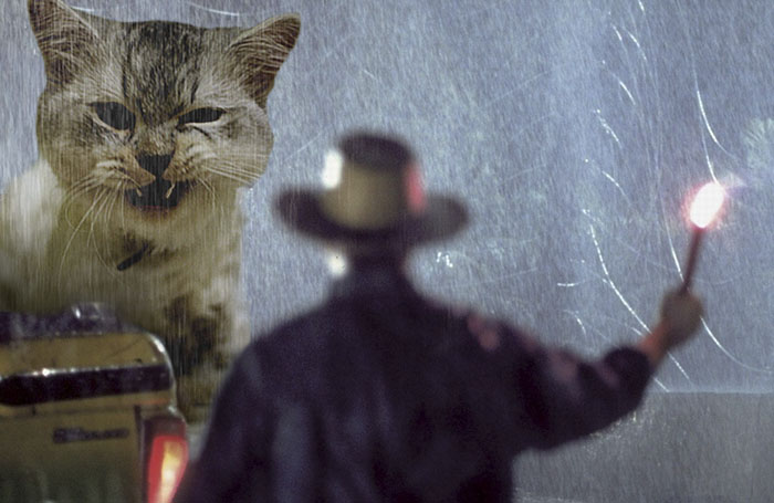 Someone Replaced All The Dinosaurs In Jurassic Park With Cats And It's Purrfect