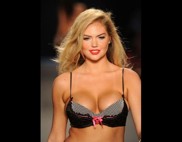 Kate Upton Sports Illustrated's 2012 Swimsuit Issue