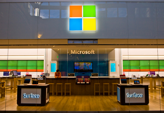 Microsoft Swagger-Jacks the Apple Store