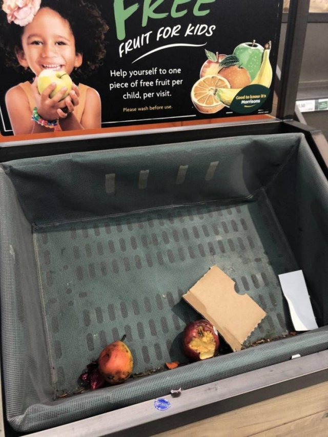 kitchen appliance - Llc Cluit For Kids Help yourself to one piece of free fruit per child, per visit. Gatew Morrisons Please wash before use.