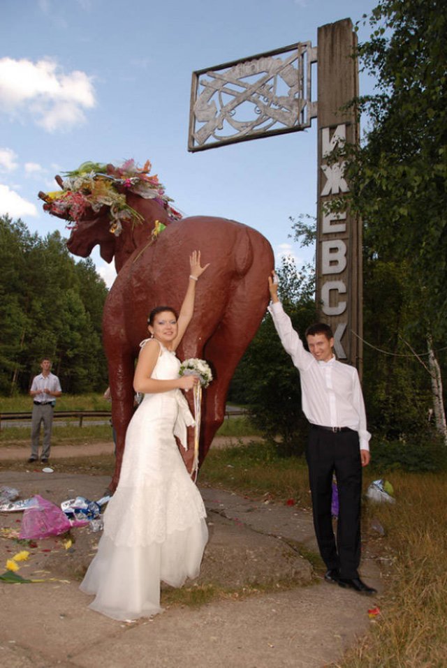 weird russian wedding -