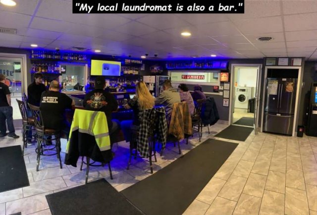 retail - "My local laundromat is also a bar." Suami