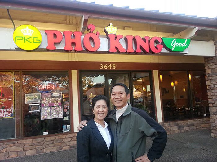 local vietnamese restaurant - Pkg Pho Kings Good 3645 Voren ta" Doan 62080