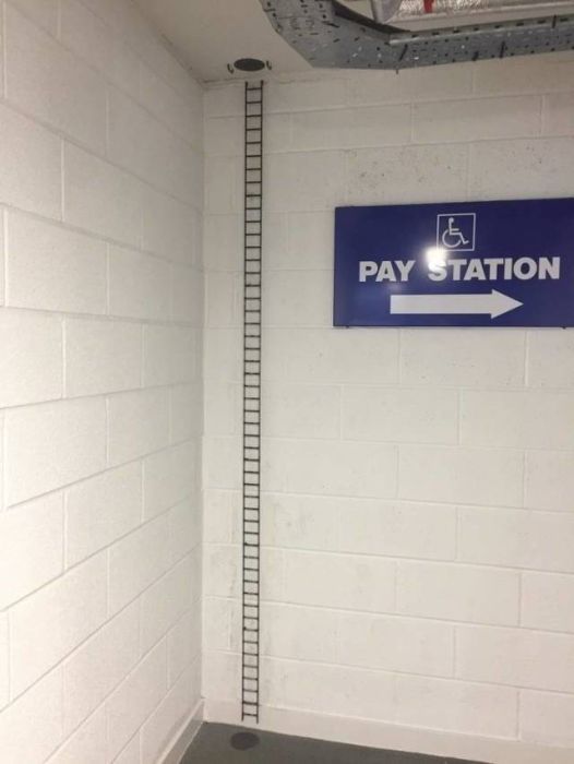 wall - Pay Station