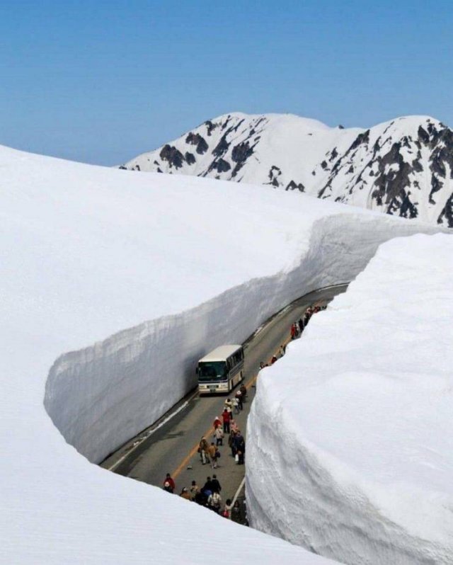 japan winter road