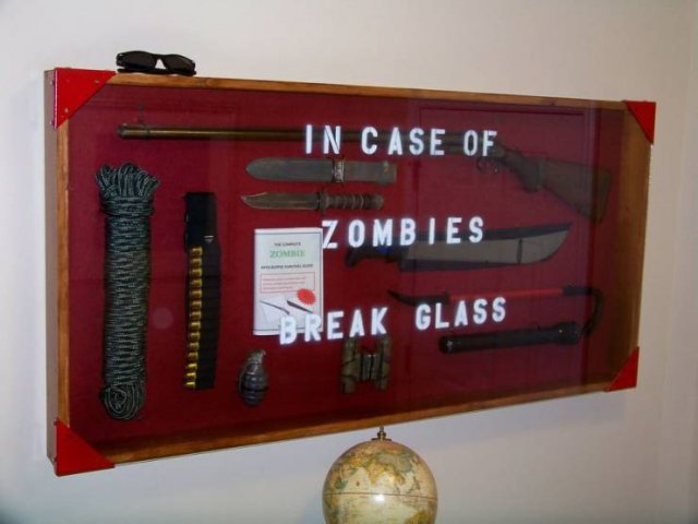 In Case Of Zombies Tttttetetttete Break Glass