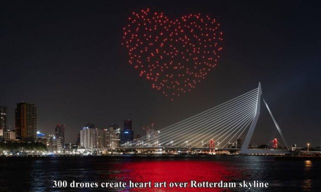 studio drift rotterdam - 300 drones create heart art over Rotterdam skyline