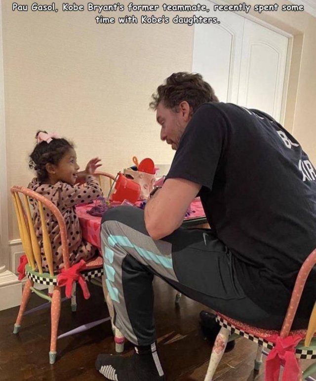 Kobe Bryant - Pau Gasol, Kobe Bryant's former teammate, recently spent some time with Kobe's daughters.