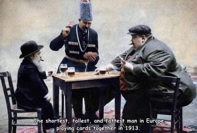 fattest shortest and tallest man playing cards - The shortest, tallest, and fattest man in Europe playing cards together in 1913.