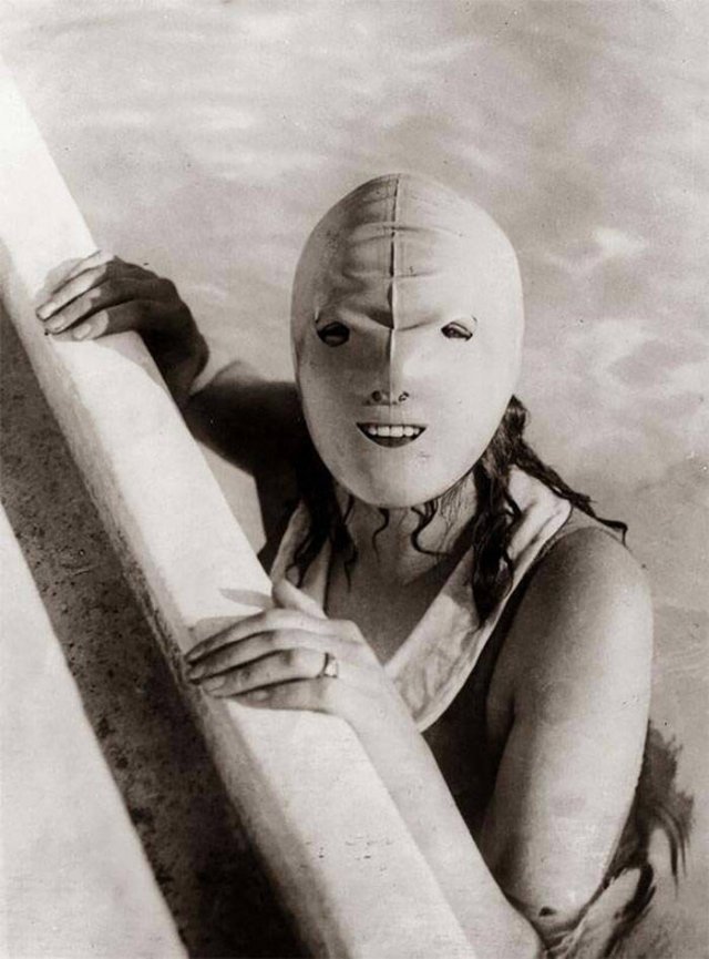 full face swimming mask 1920s