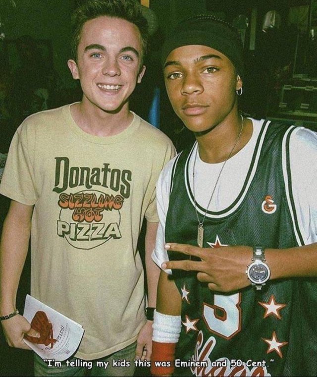 lil bow wow 2000s - Donatos Sizzling Foot Pizza u Pat hapon "I'm telling my kids this was Eminem and 50 Cent." na boxent.