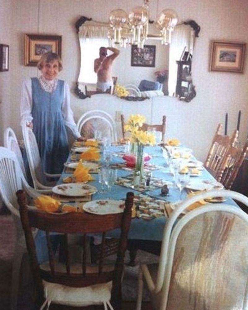 awkward family photo thanksgiving