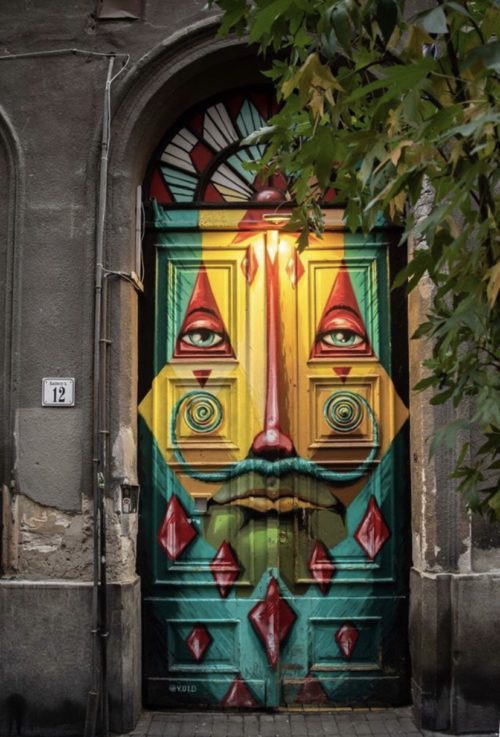 budapest street art door - 12 Ce