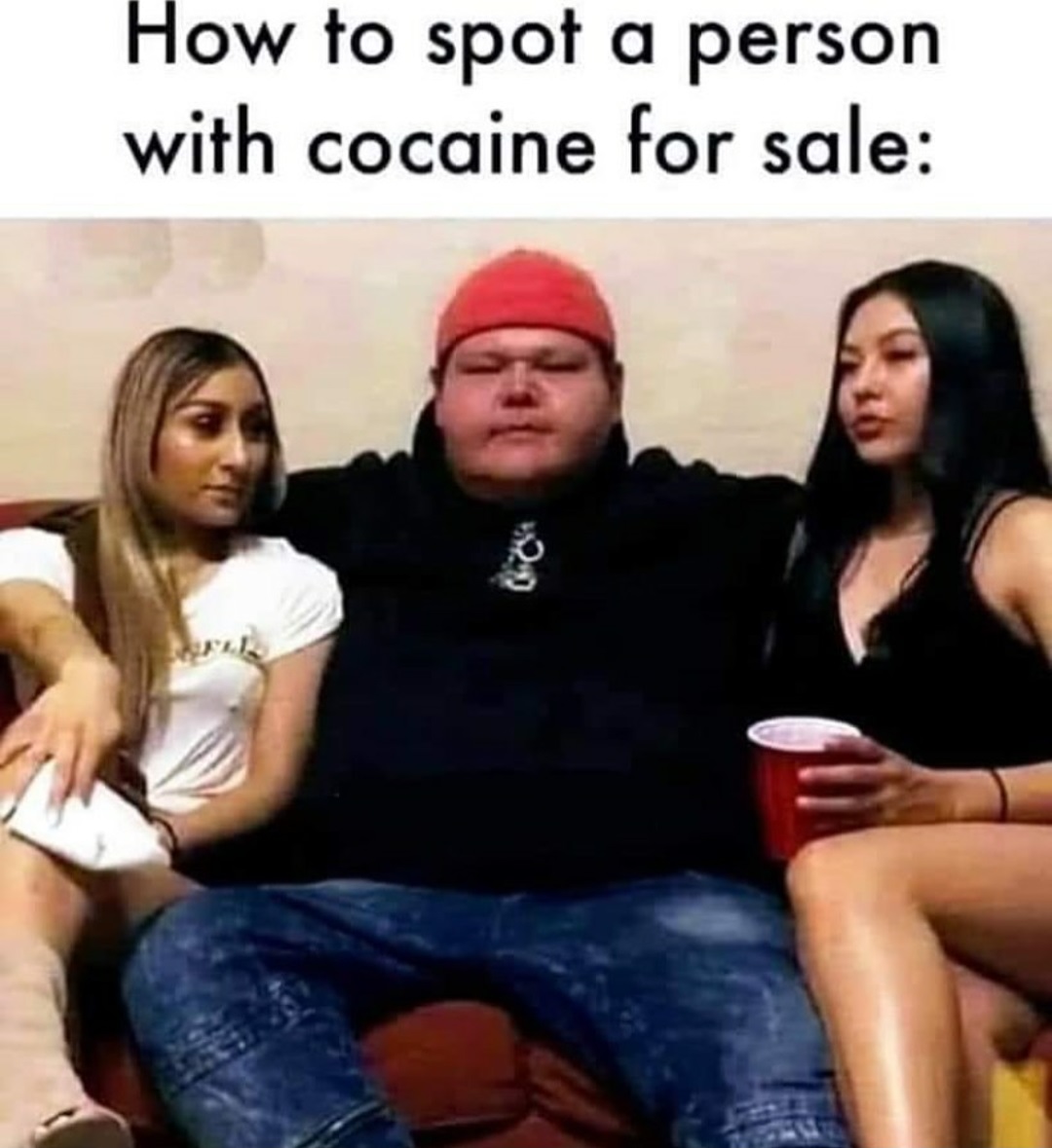 girl - How to spot a person with cocaine for sale