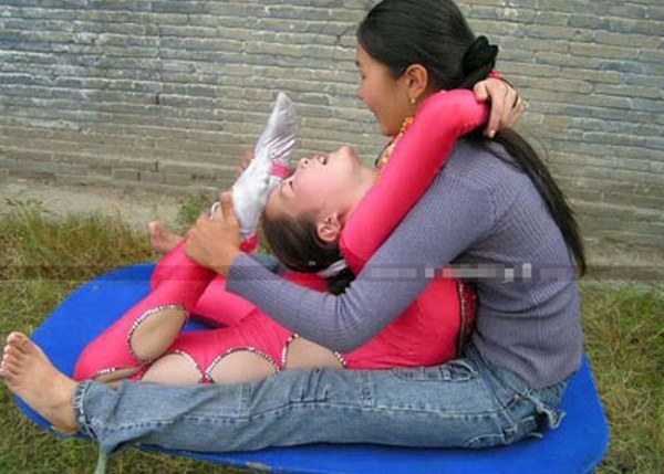 Chinese Flexible Girls