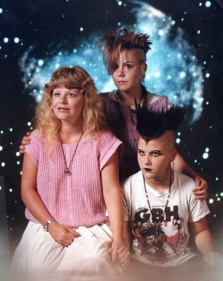 Most WTF Family Portraits