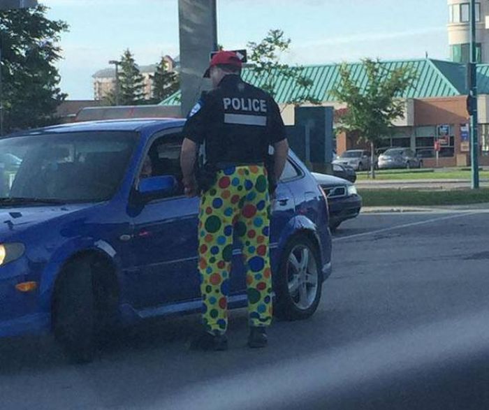 canada police pants protest - Police