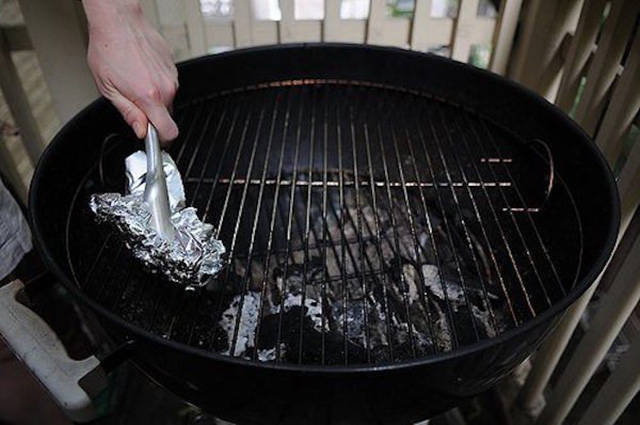Cleaning up the grill: If you happen to misplace your grill brush, try using tinfoil. Cover your grill with tinfoil, warm it up, crumple the foil, and use it to scrub off stubborn messes.