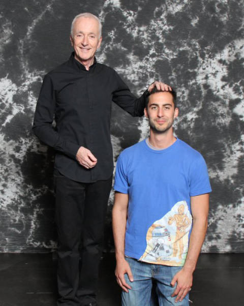 Luckily, Anthony Daniels (C-3PO) was totally down for a cheesy droid prom pose.
“As I knelt down I wanted to ask him to put his hand on my head in the classic droids pose, but I got too nervous. But then he just did it! No prompting. ”