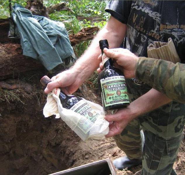 Volunteers Discovered Some WWII Memorabilia Hidden On A Russian Battlefield