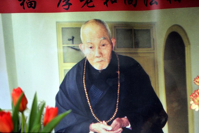 Fu Hou started practicing Buddhism at the age of 13 and devoted his entire life to his beliefs before his death at the age of 94.