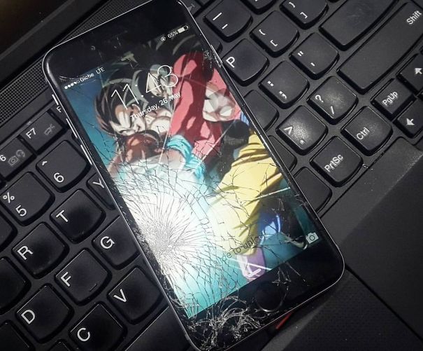 Making The Best Out Of A Cracked Phone Screen