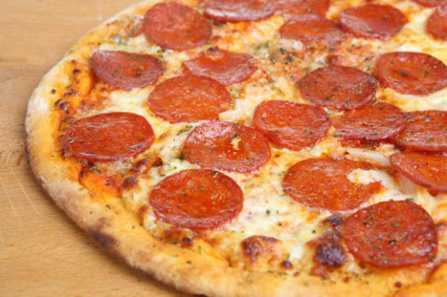 In 1889, the first person to order for pizza delivery was the queen of Italy, Margherita savoy.