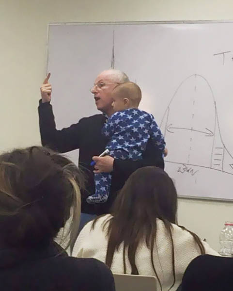 When A Student’s Baby Started Crying In Class, This Professor Had The Best Response Ever