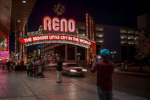 Reno is farther west than Los Angeles.