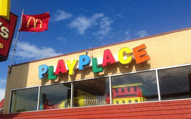 Largest McDonald's playplace
Popular in the 1990’s, McDonald’s play places have slowly gone the way of the dinosaur, but people can always depend on their largest play place in Orlando, Florida. Of course, it’s located by all the major tourist attractions.