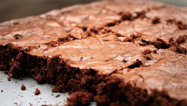 Special Brownies: In 2006, Michigan police officer Edward Sanchez pocketed some weed during a bust. That evening, he made weed brownies with his wife and ended up calling 911 to tell the operator that he was dead. He’s no longer a police officer.