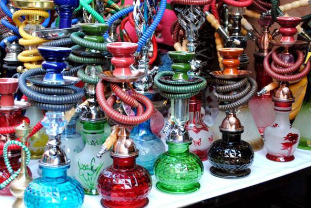A Not-So-Bright Pothead: A man from Lincoln, Nebraska called 911 to report that some of his favorite hookah pipes had been stolen. When police arrived, however, they were more interested in the “special plants” he was growing around the house.
