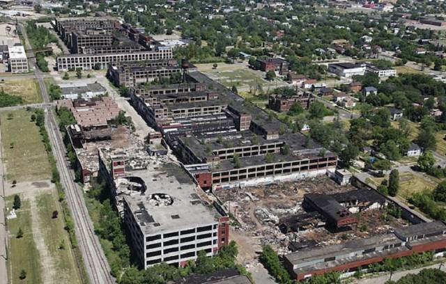 The Packard Automotive Plant in Detroit now lies abandoned.