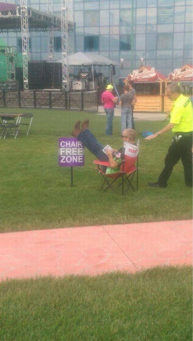 lawn - Chair Free Zone