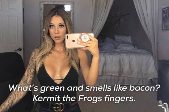 photo caption - What's green and smells bacon? Kermit the Frogs fingers.