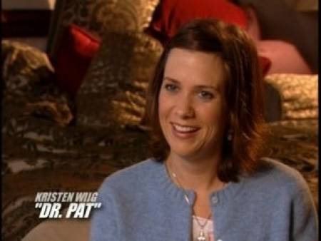 Kristen Wiig playing "Dr. Pat" on the hoax reality show The Joe Schmo Show