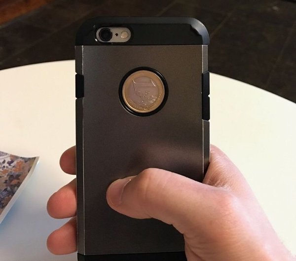 “A €1 coin fits perfectly in my cell phone case.”