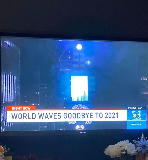 multimedia - Right Now 24 World Waves Goodbye To 2021 Wwml.Com Okia Vizio