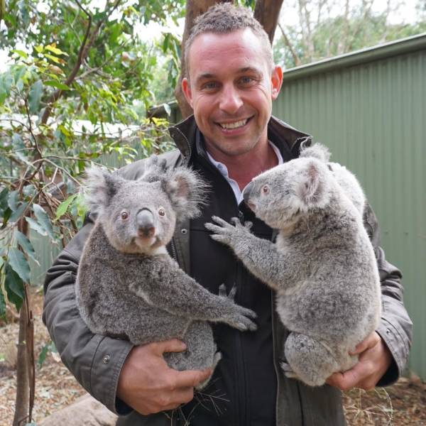 “It’s soooo cold in Sydney this morning that I had to put 2 koalas on.”