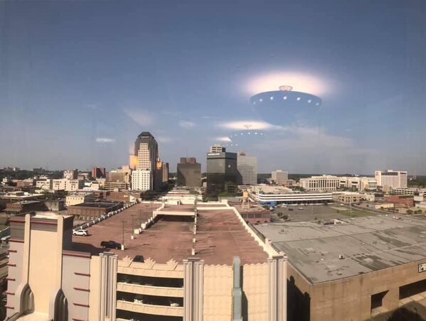 funny optical illusions - ufos over city