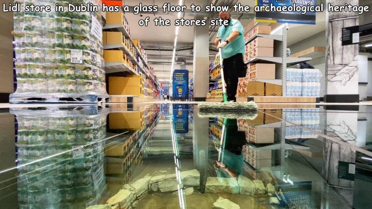 building - Lidl store in Dublin has a glass floor to show the archaeological heritage of the stores site 004 40, Juta Uvat