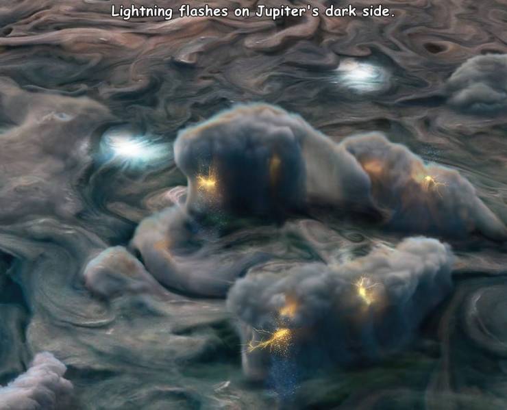 nasa juno - Lightning flashes on Jupiter's dark side.