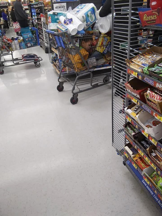 kid in shopping cart meme - Memory An plus Reese's m W Snickers Kelle Wix Rex Ekickers Save money. Live bet