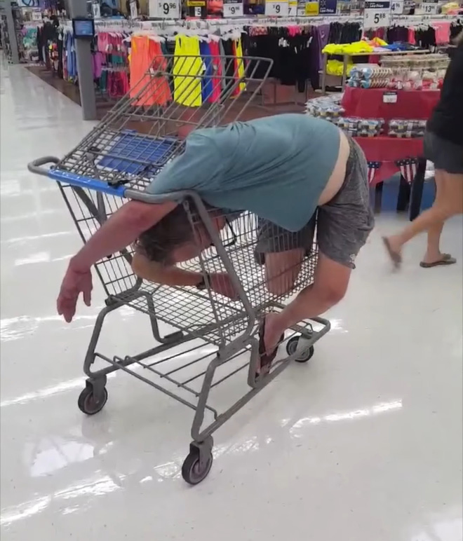 man stuck in walmart cart - S | s6,