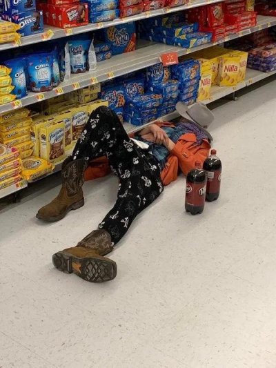 strange people at walmart - Oreo Q Na He