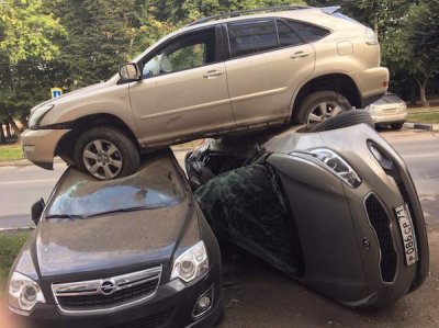 28 Cars Having A Rough Go At It